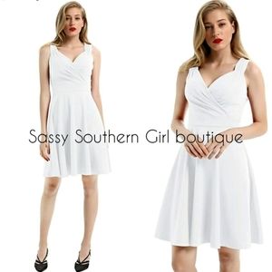 ⭐🆕White wrap retro dress